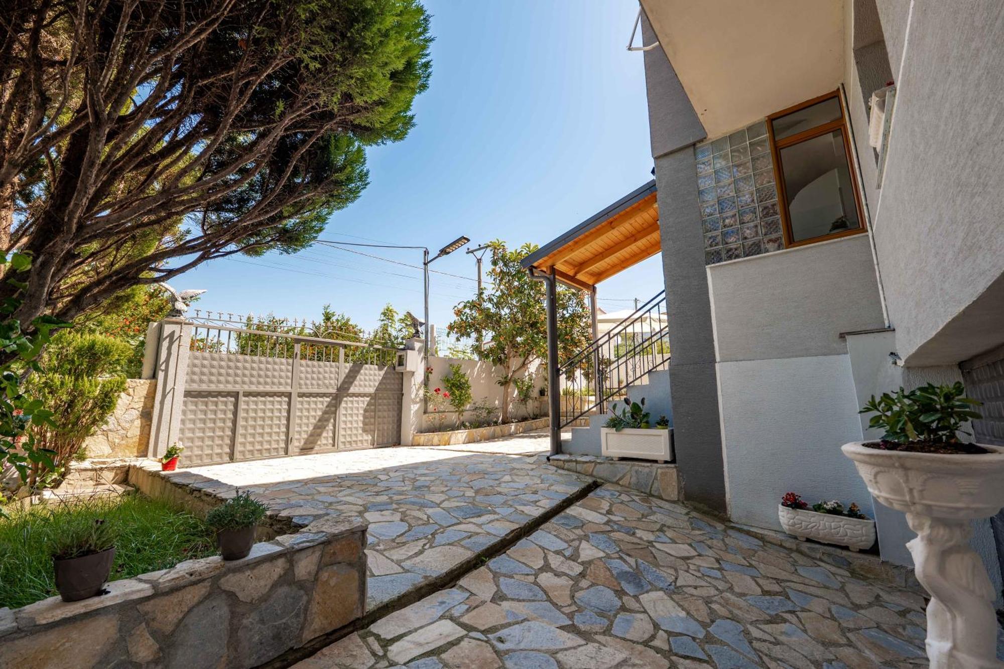 Kalpazo Kaja Vila Garden Голем Екстериор снимка