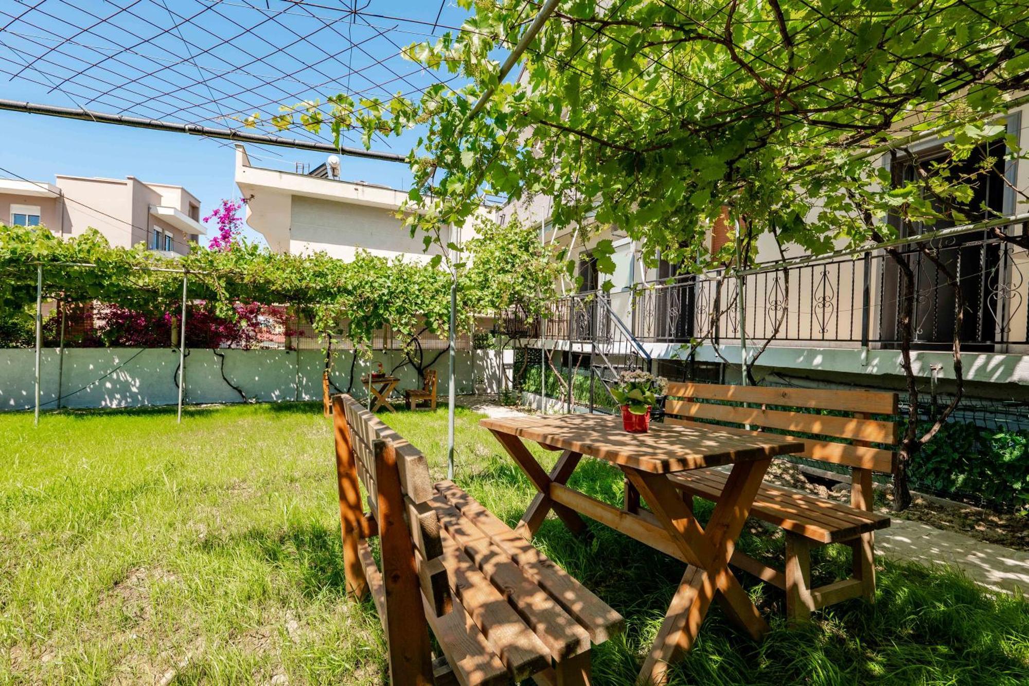 Kalpazo Kaja Vila Garden Голем Екстериор снимка